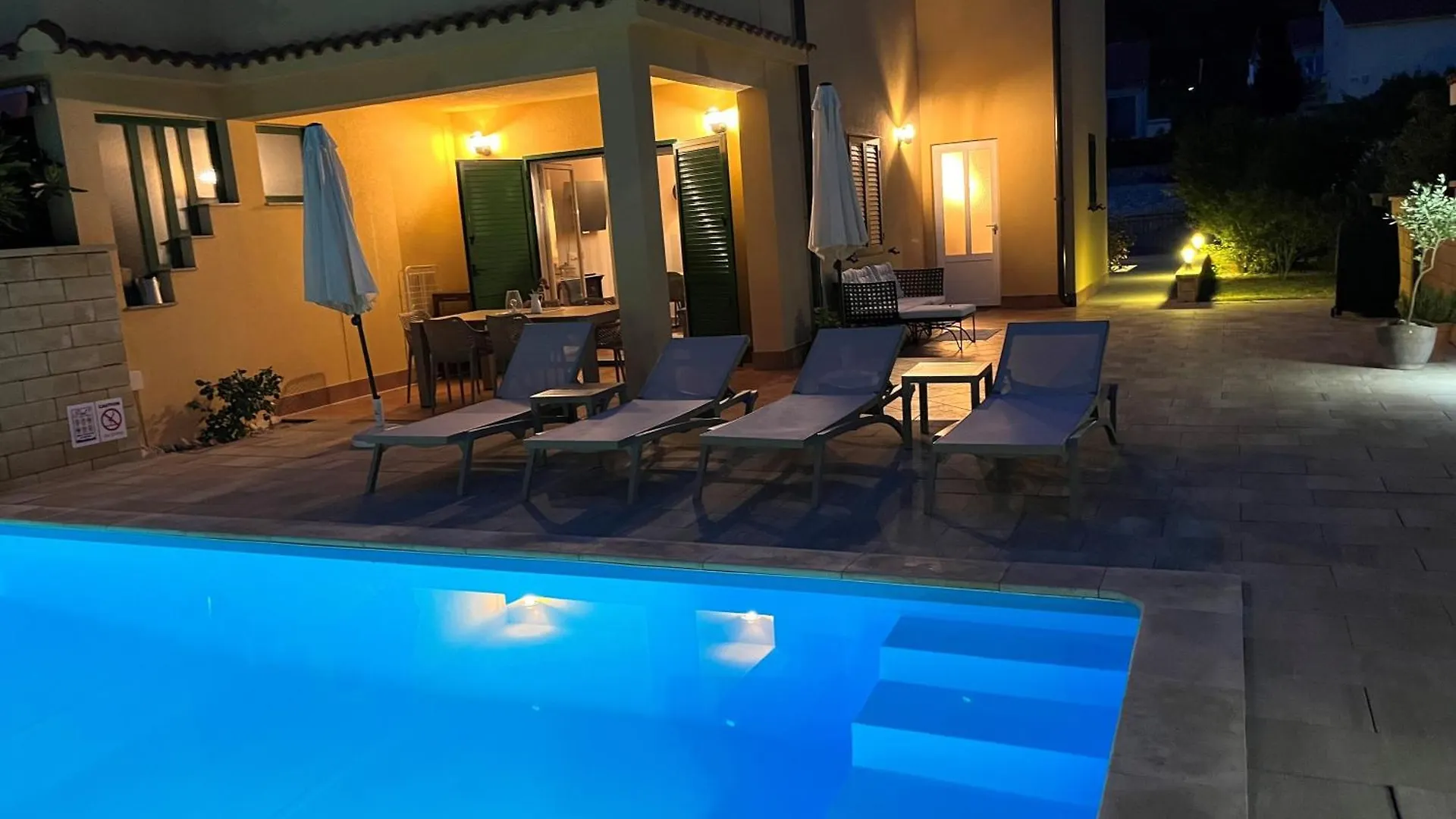 Ferienhaus Sommerflucht 2 Barbat na Rabu Croatia